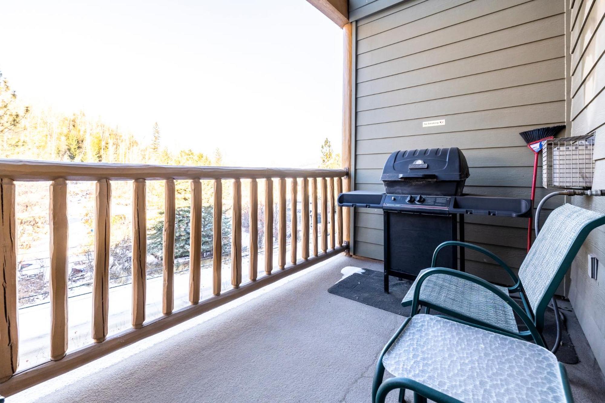 Silver Rock By Stayin Fernie Exterior photo