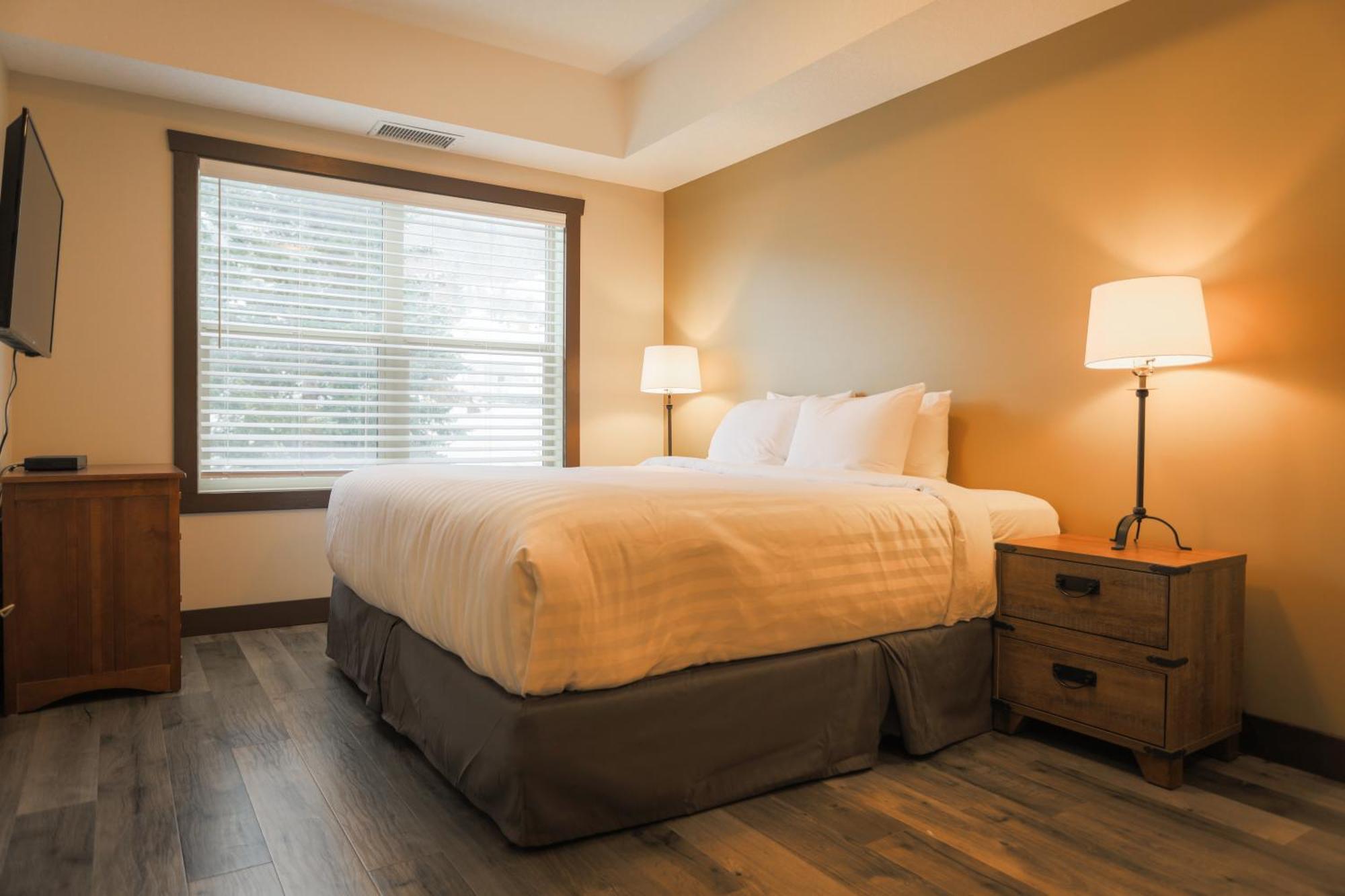 Silver Rock By Stayin Fernie Room photo
