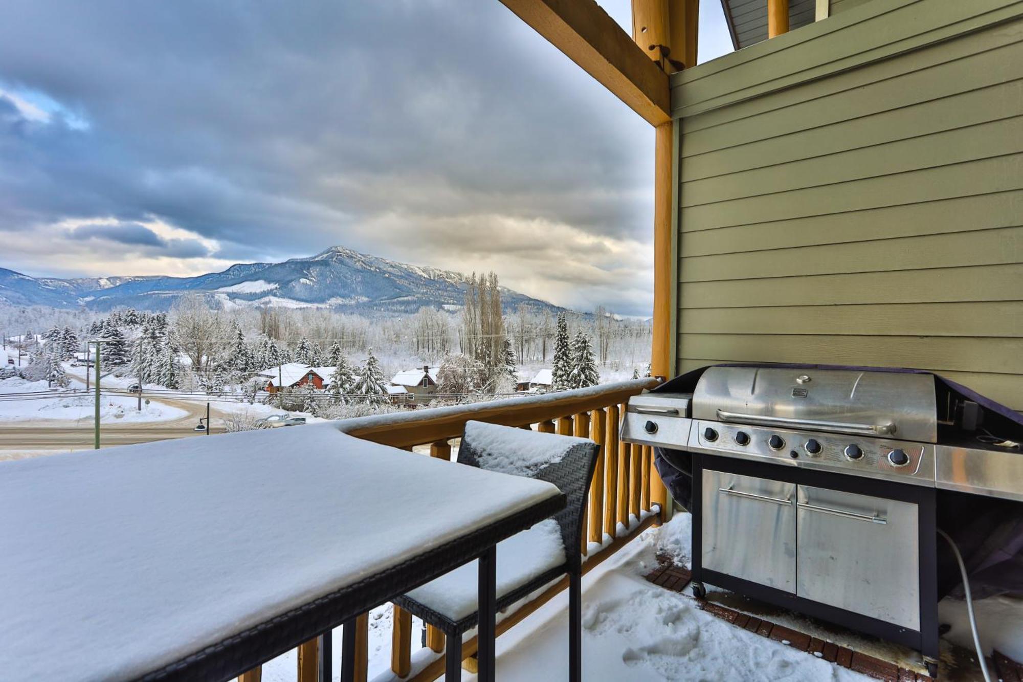 Silver Rock By Stayin Fernie Room photo