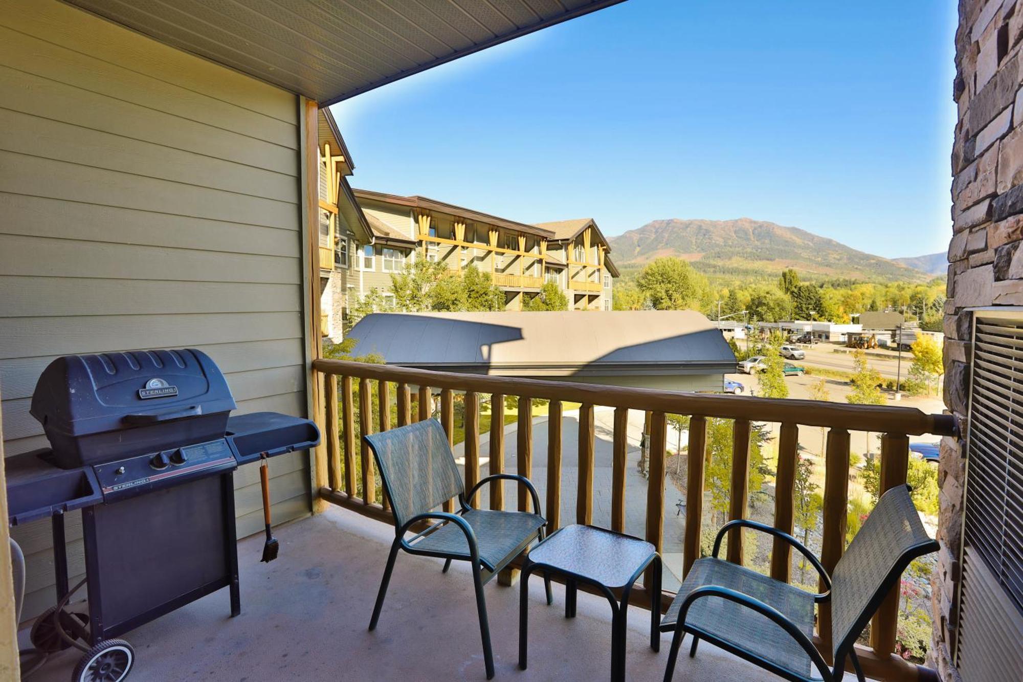 Silver Rock By Stayin Fernie Room photo
