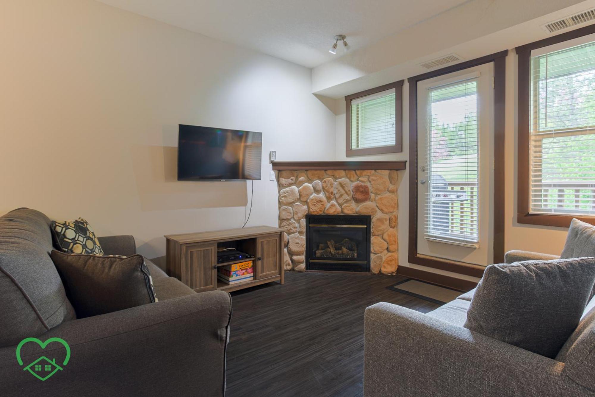 Silver Rock By Stayin Fernie Room photo