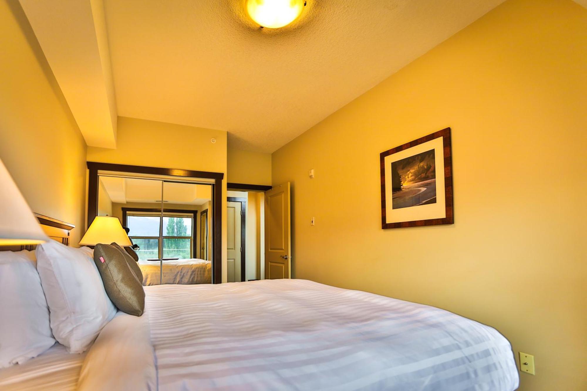 Silver Rock By Stayin Fernie Room photo